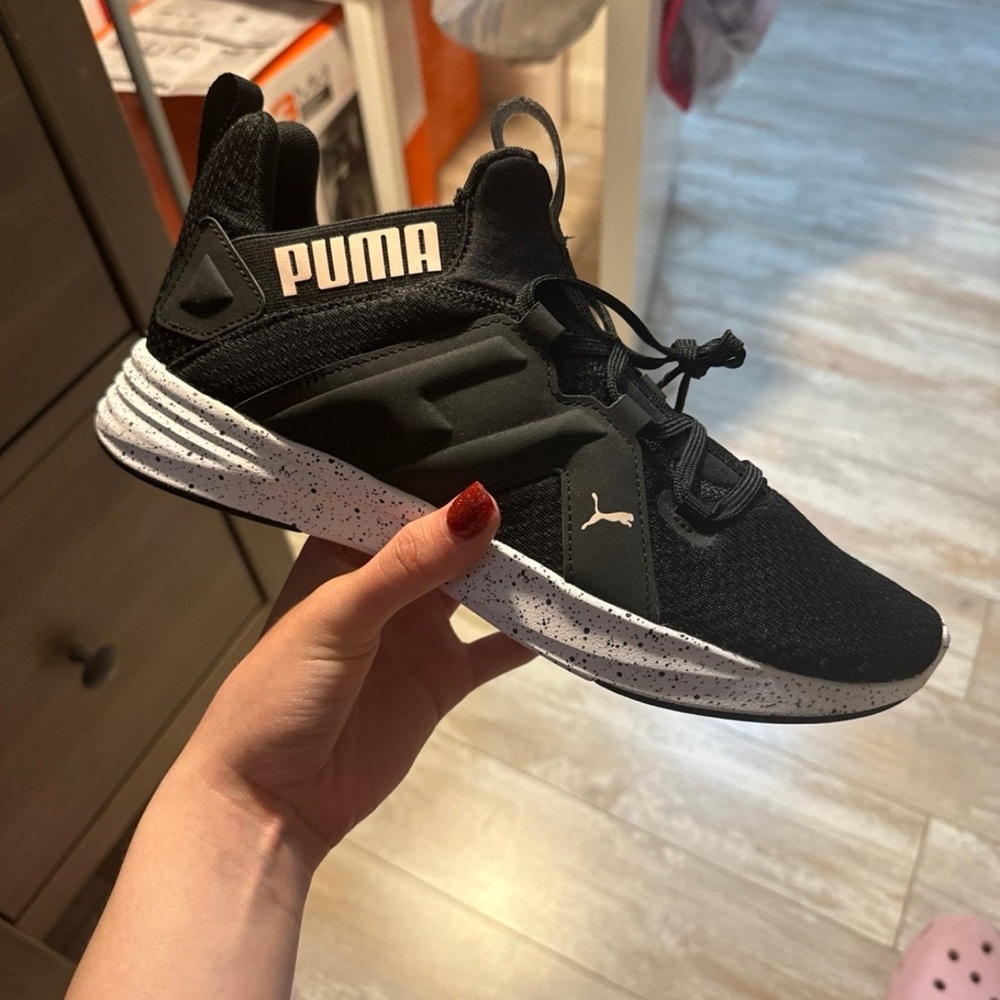 WOMENS 10 Puma Black and Pink Running Shoes